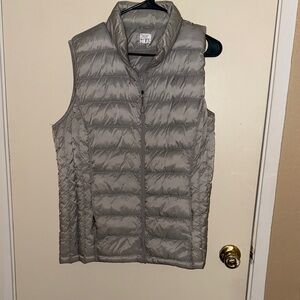 32 Degrees Light Gray Quilted Vest